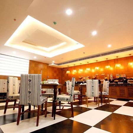 The Fern Residency Noida Hotel Exterior foto